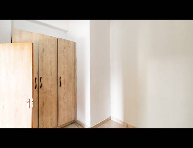 2,413M² BUILDING FOR SALE IN FONTAINEBLEAU